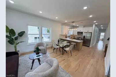 93 Melville Pl, Irvington, NJ 07111 - Photo 5