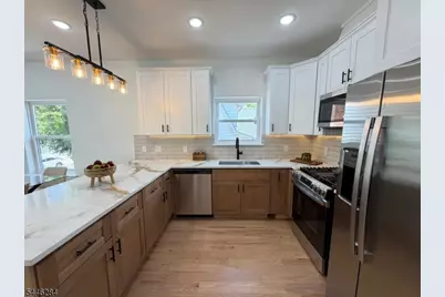 93 Melville Pl, Irvington, NJ 07111 - Photo 9
