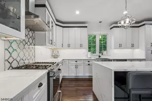 27 Brookside Terrace, Clark Township, NJ 07066 - Photo 11