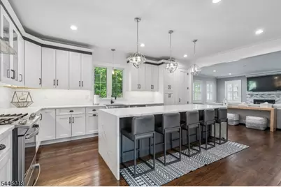 27 Brookside Ter, Clark Township, NJ 07066 - Photo 9