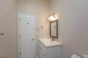 81 Overlook Dr, Union Township, NJ 08809 - Photo 21
