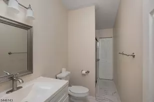 81 Overlook Dr, Union Township, NJ 08809 - Photo 19