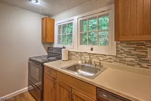 114 Lakeside Dr, Liberty Township, NJ 07823 - Photo 11