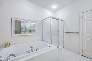 92 Mackenzie Ln, Denville Twp., NJ 07834 - Photo 13