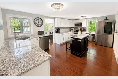 10 S Parkway, Jefferson Township, NJ 07885 - Photo 9