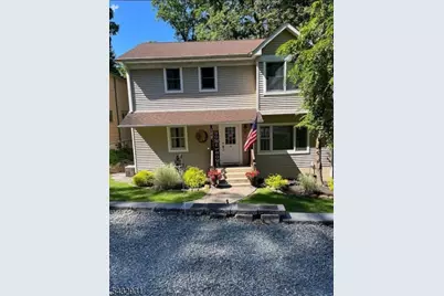 10 S Parkway, Jefferson Township, NJ 07885 - Photo 1