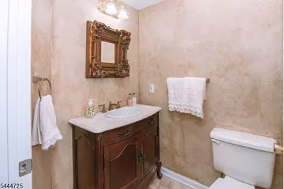 6 Whispering Way W, Berkeley Heights Township, NJ 07922 - Photo 13