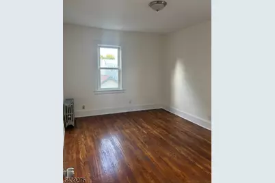 27 Cleveland Ave, Newark, NJ 07106 - Photo 21