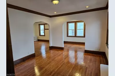 27 Cleveland Ave, Newark, NJ 07106 - Photo 9