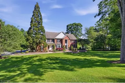 13 Hunters Trl, Chester, NJ 07930 - Photo 3