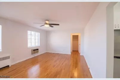 66-B Troy Dr, Springfield, NJ 07081 - Photo 3