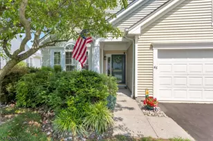 46 Kensington Cir, White Township, NJ 07823 - Photo 3