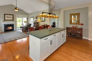 46 Kensington Cir, White Township, NJ 07823 - Photo 13