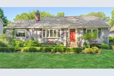 131 S Highwood Ave, Glen Rock, NJ 07452 - Photo 1
