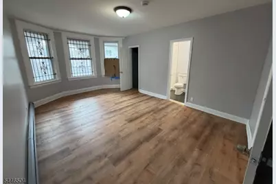 32 Fabyan Pl, Newark, NJ 07108 - Photo 5