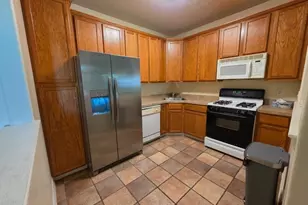 77 Limerick Ln, Lopatcong Township, NJ 08865 - Photo 5
