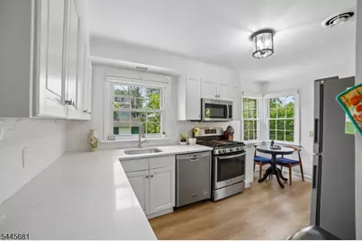 37 Knollwood Ave, Madison, NJ 07940 - Photo 5