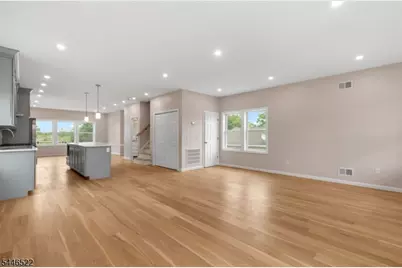 95 Seabreeze Ave, Middletown, NJ 07748 - Photo 5