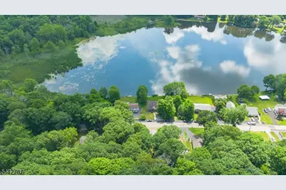 106 Seneca Lake Rd, Sparta Township, NJ 07871 - Photo 19
