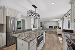 14 Meadow Ln, Vernon Twp., NJ 07462 - Photo 5