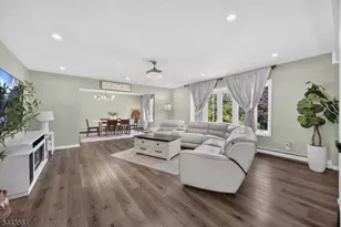 14 Meadow Ln, Vernon Twp., NJ 07462 - Photo 9