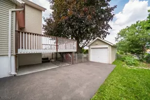 1046 Falls Terrace, Union Township, NJ 07083 - Photo 27