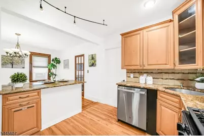 1046 Falls Ter, Union Township, NJ 07083 - Photo 13
