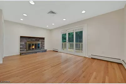 26 Alpine Dr, Wayne, NJ 07470 - Photo 19