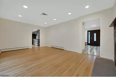 26 Alpine Dr, Wayne, NJ 07470 - Photo 17