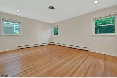 26 Alpine Dr, Wayne, NJ 07470 - Photo 25