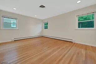 26 Alpine Dr, Wayne, NJ 07470 - Photo 25