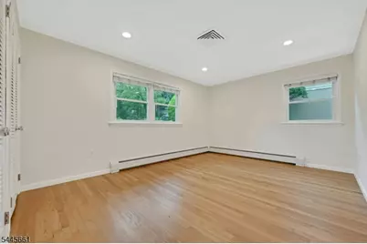 26 Alpine Dr, Wayne, NJ 07470 - Photo 23