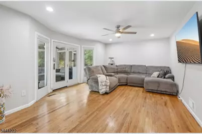 45 Fells Rd, Verona, NJ 07044 - Photo 15