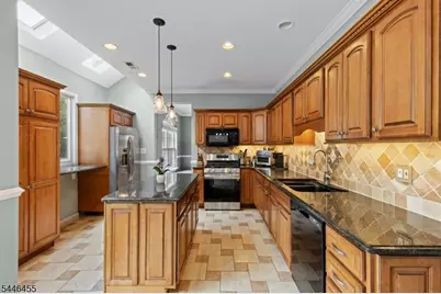 220 Lindsay Ct, Branchburg Township, NJ 08876 - Photo 13