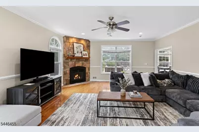 220 Lindsay Ct, Branchburg Township, NJ 08876 - Photo 17
