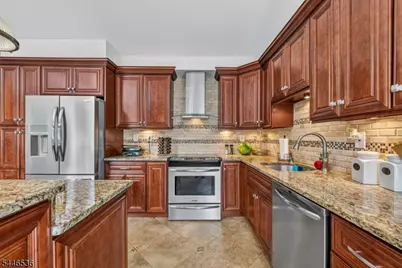 36 Lebanon Trl, Hopatcong, NJ 07843 - Photo 5