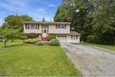43 Cedar Tree Dr, Vernon, NJ 07422 - Photo 1
