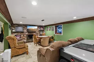 695 Berdan Ave, Wayne, NJ 07470 - Photo 15