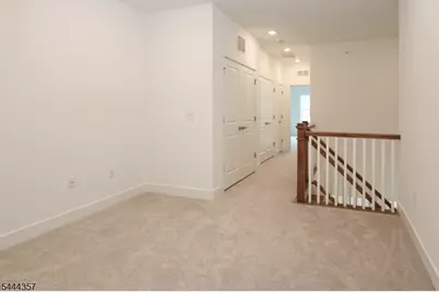71 Veterans Way, Morris Plains, NJ 07950 - Photo 13