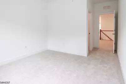 71 Veterans Way, Morris Plains, NJ 07950 - Photo 21