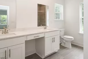 71 Veterans Wy, Morris Plains, NJ 07950 - Photo 25