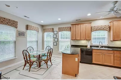 2104 Avery Ct #2104, Franklin Township, NJ 08873 - Photo 13