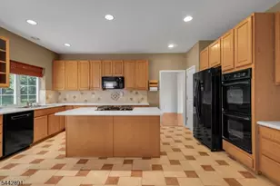 16 Bedford Dr, Bernards Township, NJ 07920 - Photo 9