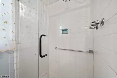 44 Parkway Ave, Clifton, NJ 07011 - Photo 13