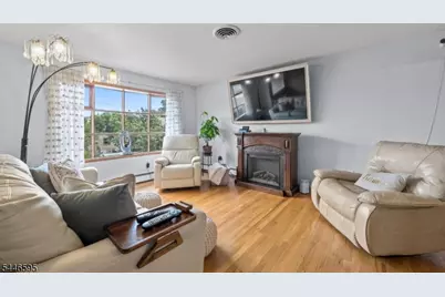 44 Parkway Ave, Clifton, NJ 07011 - Photo 3
