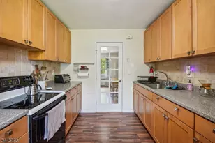 93D Troy Dr, Springfield, NJ 07081 - Photo 7