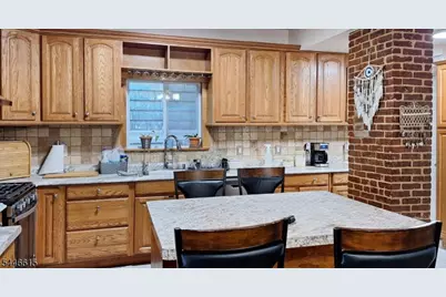 175 Delavan Ave, Newark, NJ 07104 - Photo 11