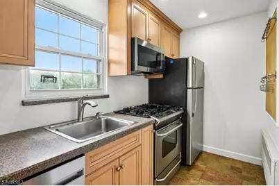 16 Wedgewood Dr, Verona, NJ 07044 - Photo 3