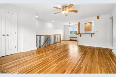16 Wedgewood Dr, Verona, NJ 07044 - Photo 9
