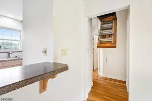 16 Wedgewood Dr, Verona, NJ 07044 - Photo 15